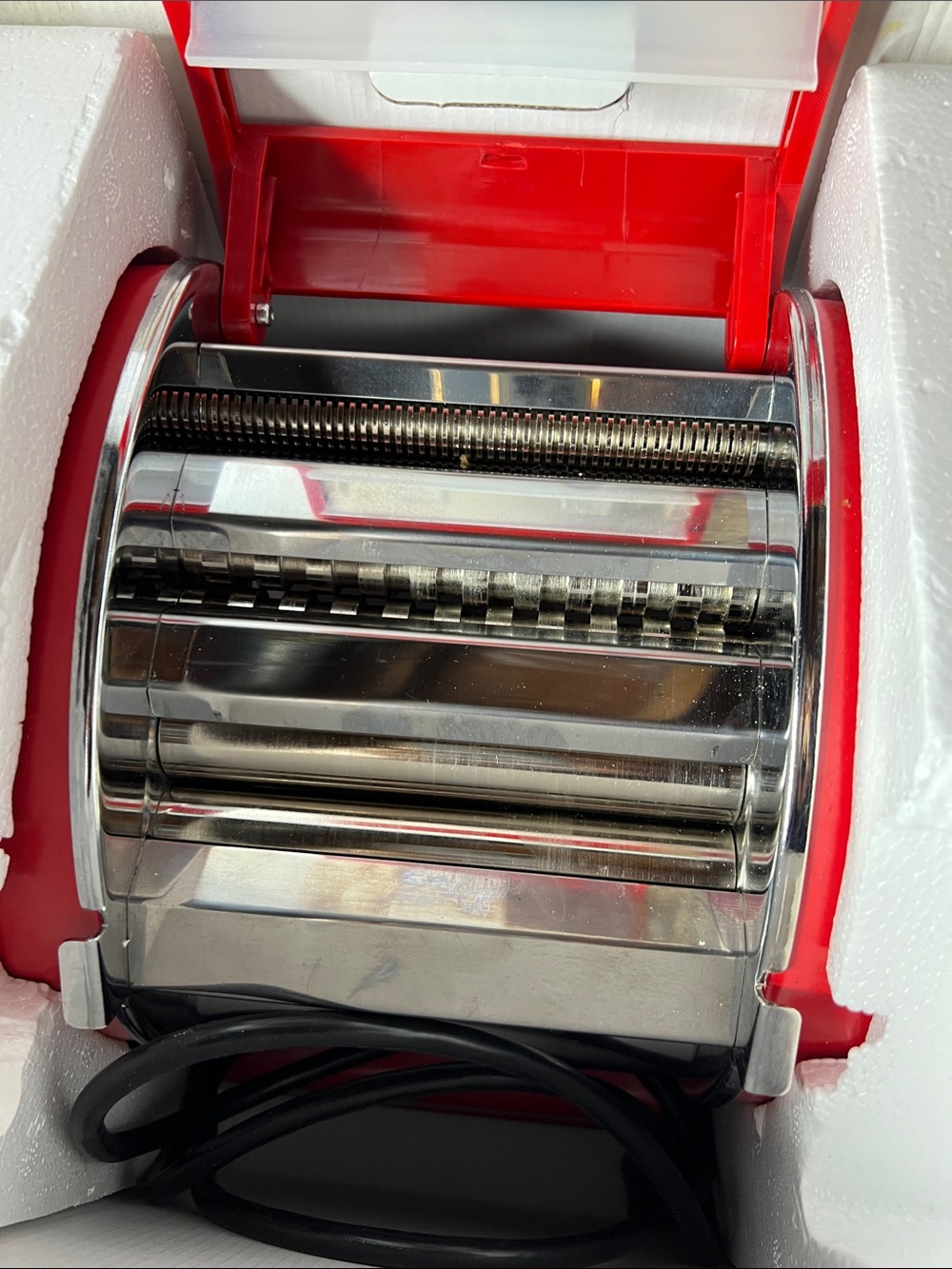 Thinkkitchen Red Electric Pasta Machine - Picture 5 of 6